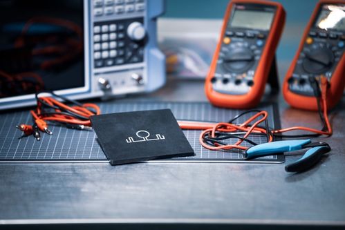 電子產(chǎn)品世界 連接、創(chuàng)新與未來(lái)